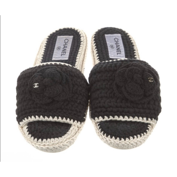 New Chanel Crochet Camellia Slide Slippers Black Beige 37/7
